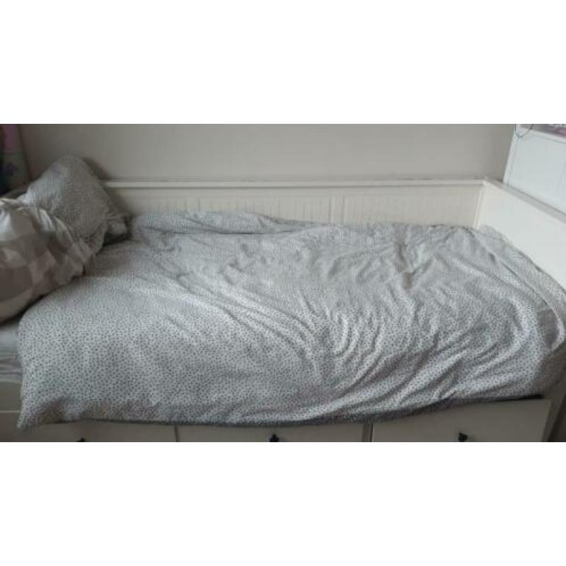 Hennes bedbank wit