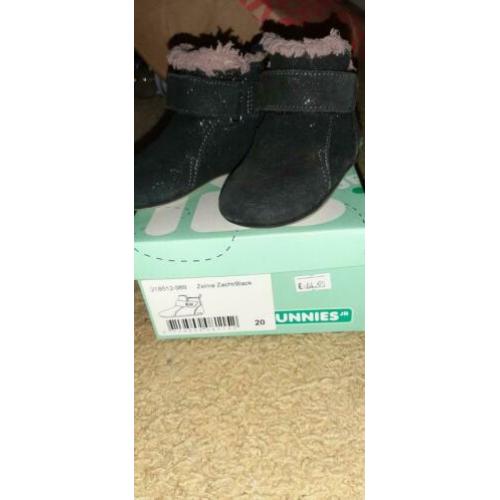 Verschillende schoenen meisje maat 20