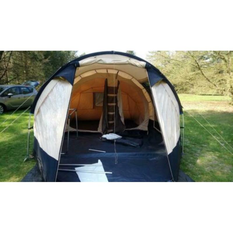 Tunneltent 4 persoons en toebehoren