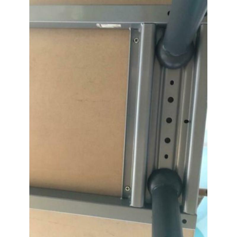 Tafel Ikea 1.60 x 0.80, houten blad met ijzeren frame