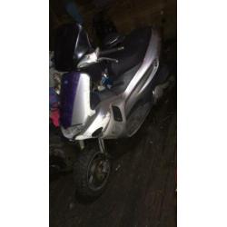 Runner 180cc frame met nl kenteken
