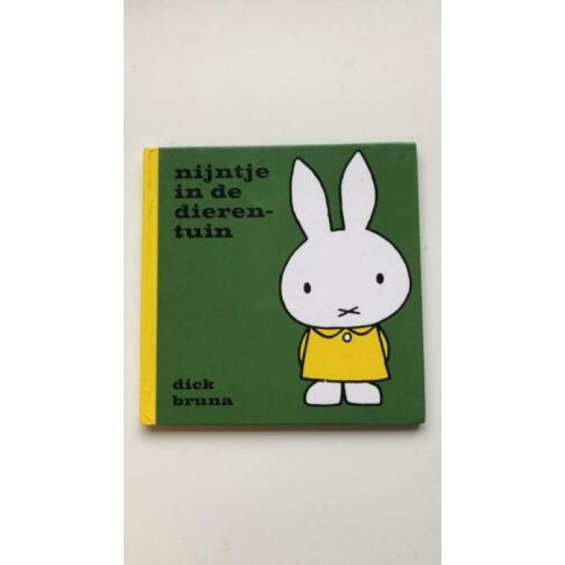 6 nijntje boeken.