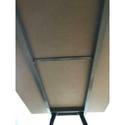 Tafel Ikea 1.60 x 0.80, houten blad met ijzeren frame