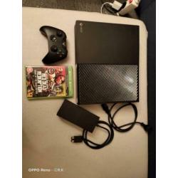 Xbox one 500 GB met controller