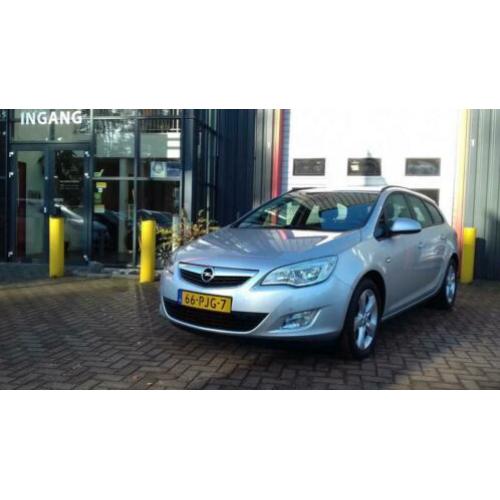 Opel Astra Sports Tourer 1.4 Edition Navigatie, Mooie auto!