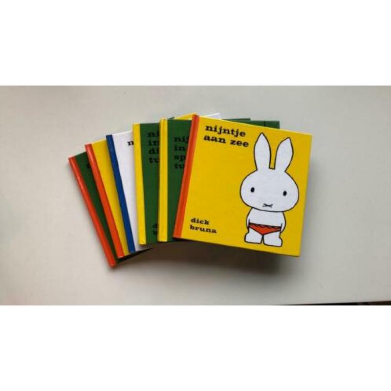 6 nijntje boeken.