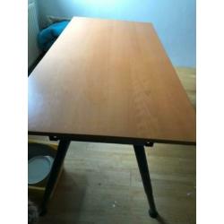 Tafel Ikea 1.60 x 0.80, houten blad met ijzeren frame