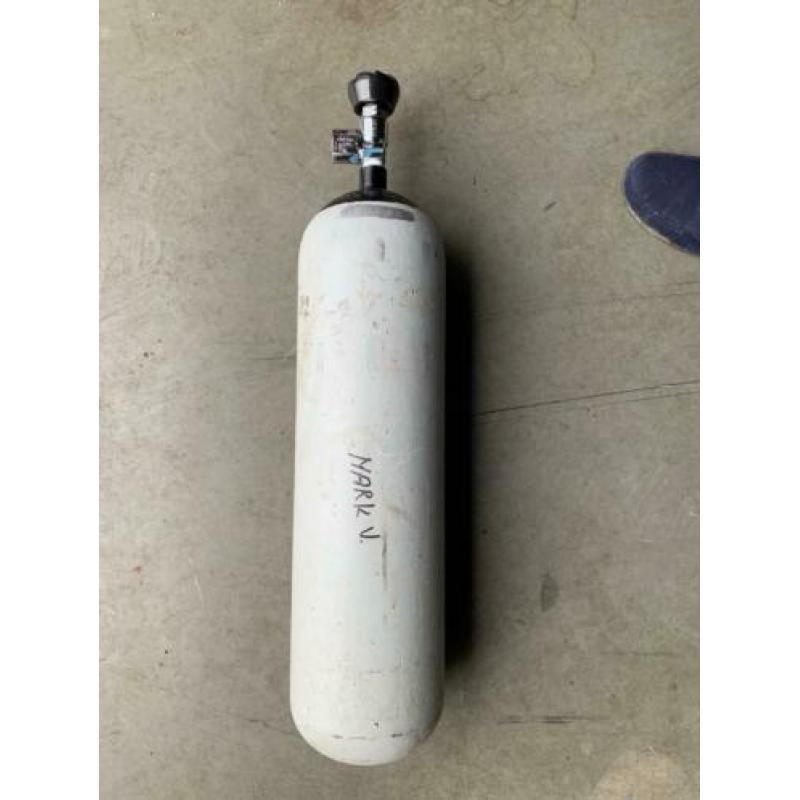 Duikflessen 200 BAR en te koop. Nieuw gekeurd en gestraald!