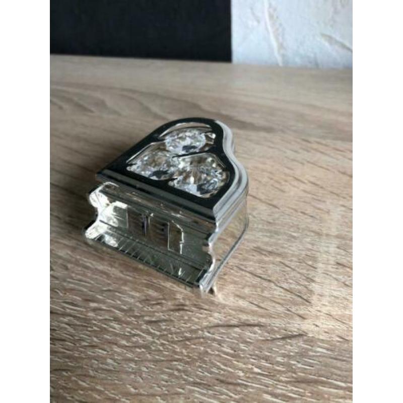 Swarovski kristal Incl. vitrinekastje