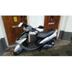 Peugeot V-Clic Snorscooter bij ;Scooterforyou, Zwolle SNOR