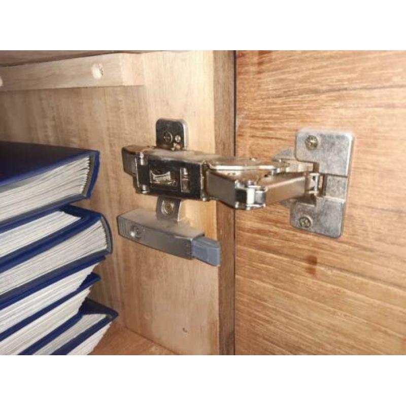 Mooi, teak houten en zeer zwaar dressoir tv-meubel.