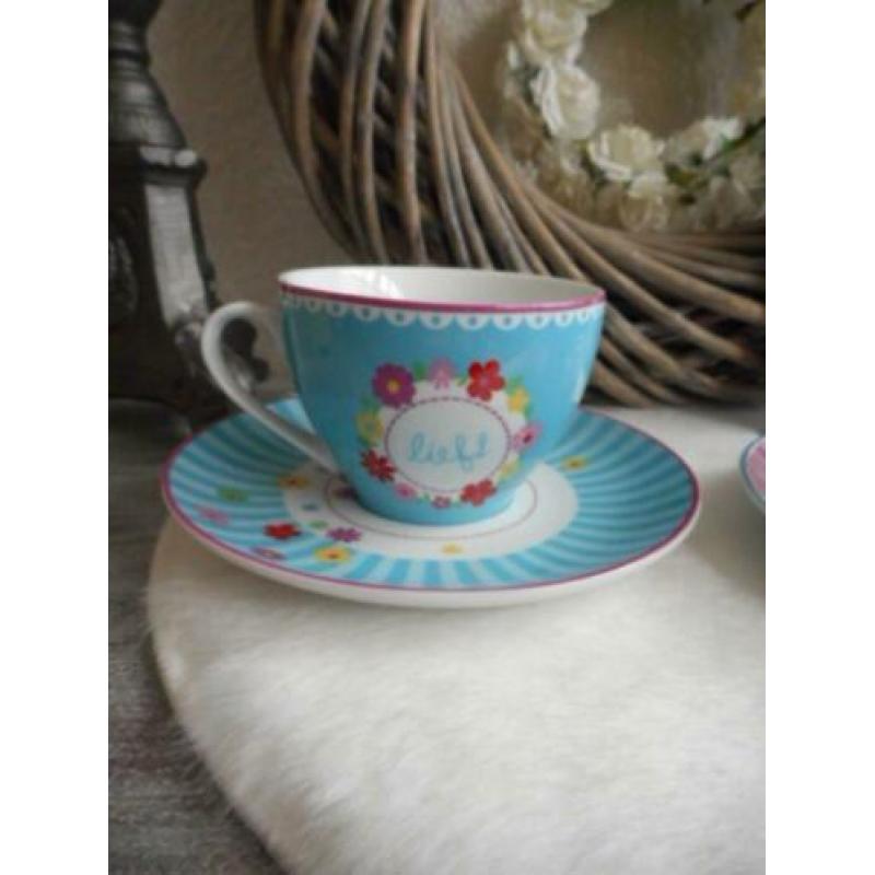 2 Brocante Kop & Schotels van Lief ** Mimosa **