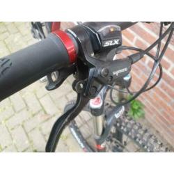 Leuke cube cross 27.5 inch mtb met fox voorvork