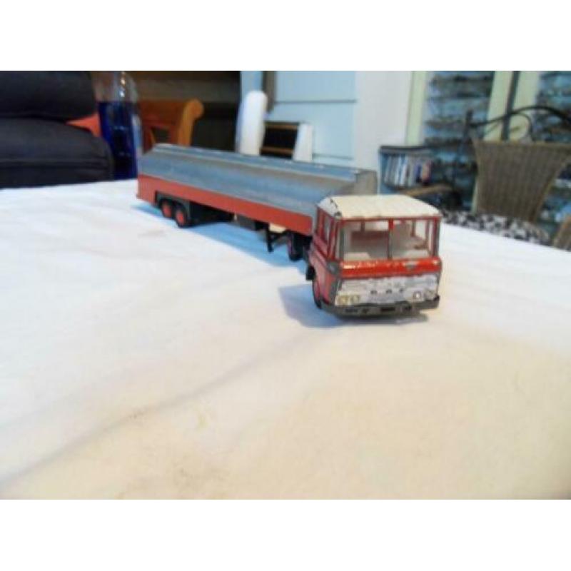 lion car DAF TANKWAGEN