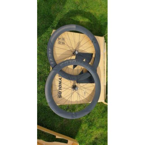 Reynolds 65 Aero Carbon Clincher Disc Brake Wheelset 2019