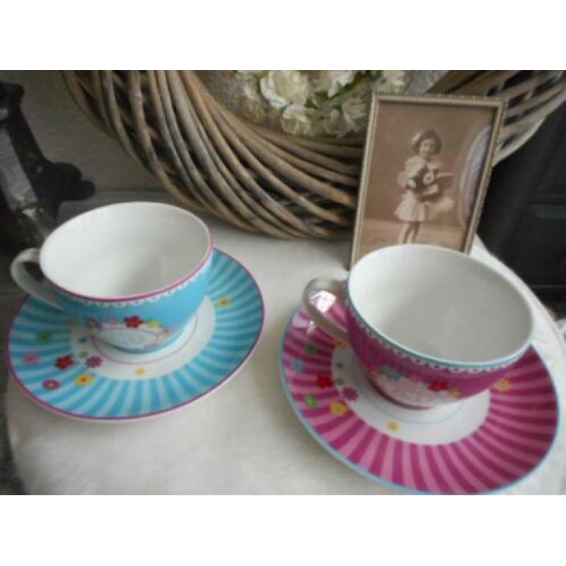 2 Brocante Kop & Schotels van Lief ** Mimosa **