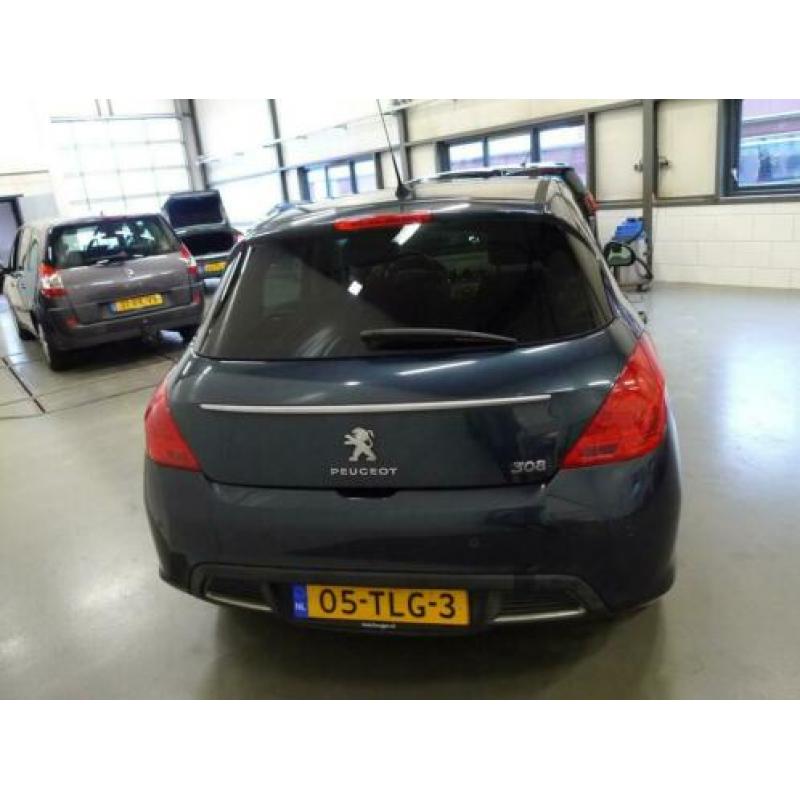 Peugeot 308 1.6 VTi 120PK 5D Blue Lease Executive