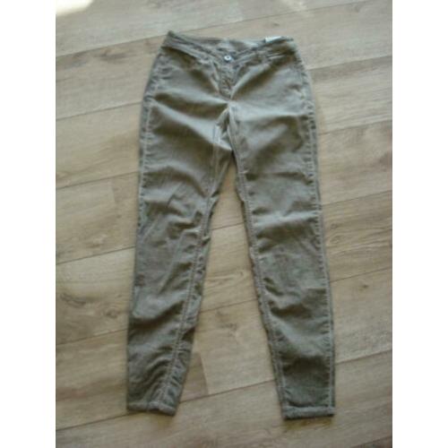Nog heel mooie broek v. GERRY WEBER in mt 38