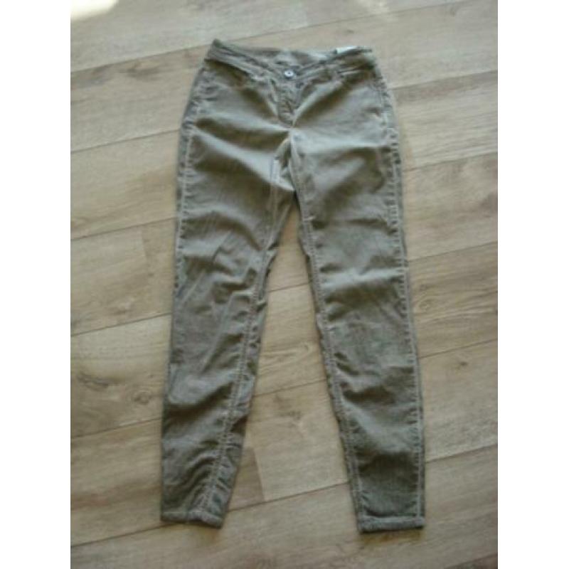 Nog heel mooie broek v. GERRY WEBER in mt 38