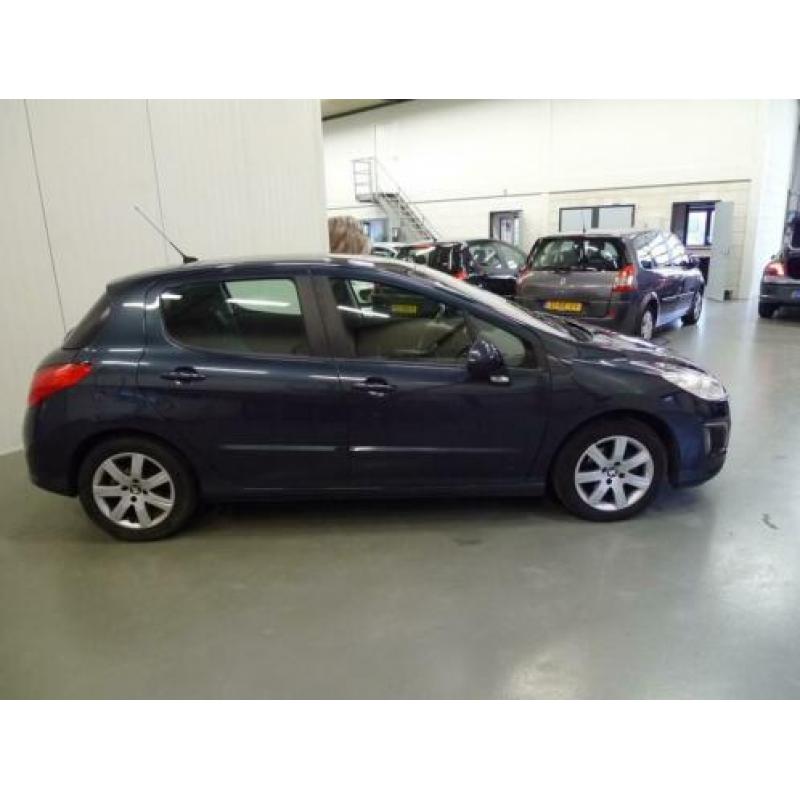 Peugeot 308 1.6 VTi 120PK 5D Blue Lease Executive