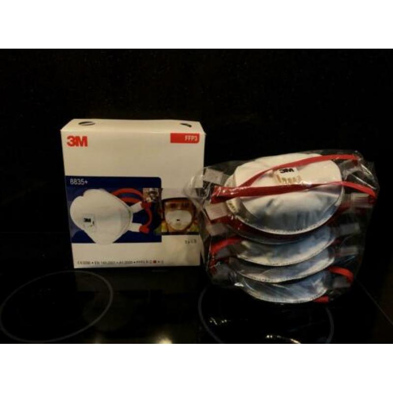 3M Mondmaskers FFP3 R D. Aantal: 7 dozen