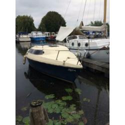 Leuke kajuitboot/zeilboot/motorboot