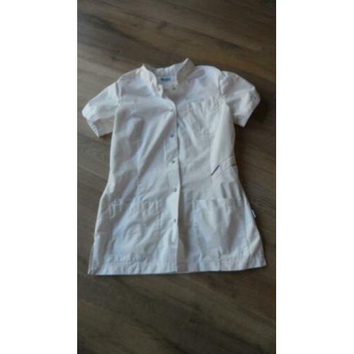 Kleding voor schoonheidssalon/pedicuren (De Berkel). Jasjes