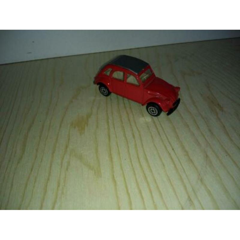 Solido Citroën 2CV6 lelijke eend