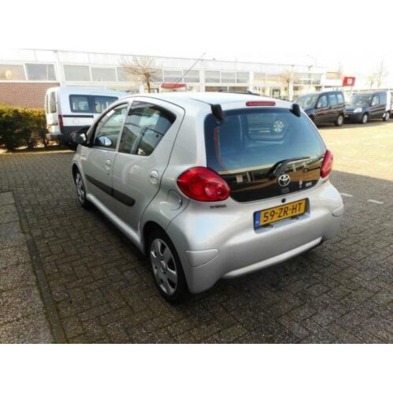 Toyota Aygo 1.0-12V + (bj 2008)