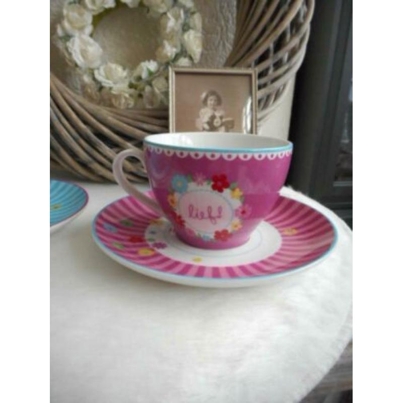 2 Brocante Kop & Schotels van Lief ** Mimosa **
