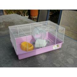 Hamsterkooi rose met wit zgan!!!!!!!!!!!!!!!!