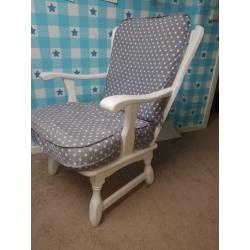 Witte stoel kinderkamer