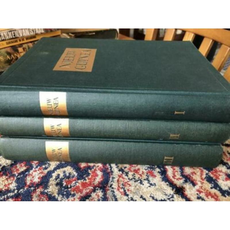 Nieuw Guinea Dr. Ir. W. C. Klein. Deel 1, 2 en 3. De complet