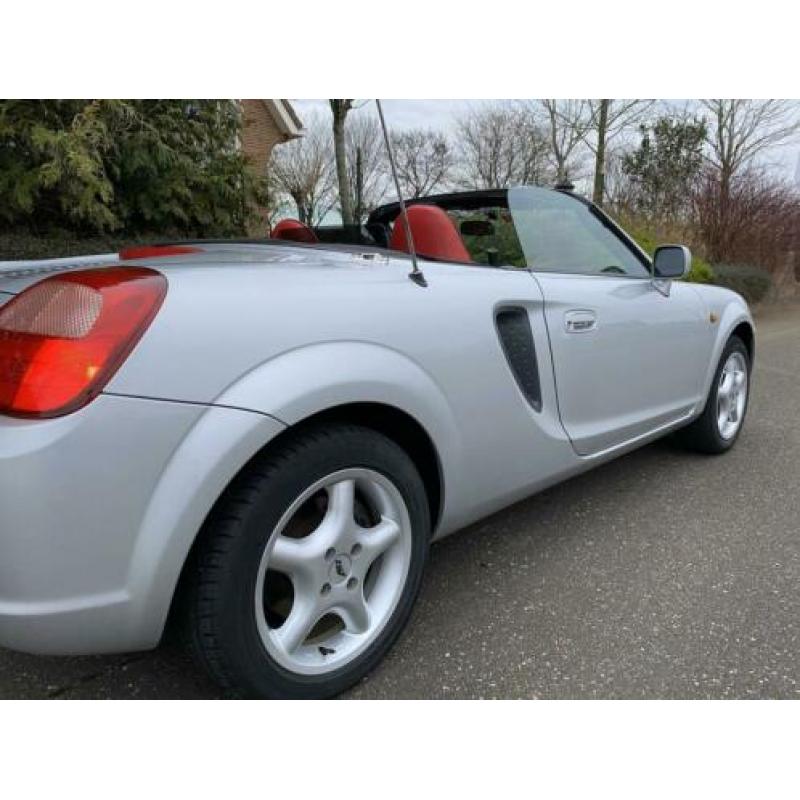 TOYOTA MR2 cabriolet 84.000 km