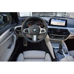 BMW 5 Serie 520i High Executive M Sport Eifenbeinweiss Nappa