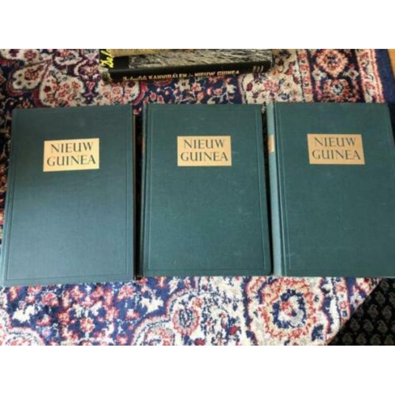 Nieuw Guinea Dr. Ir. W. C. Klein. Deel 1, 2 en 3. De complet