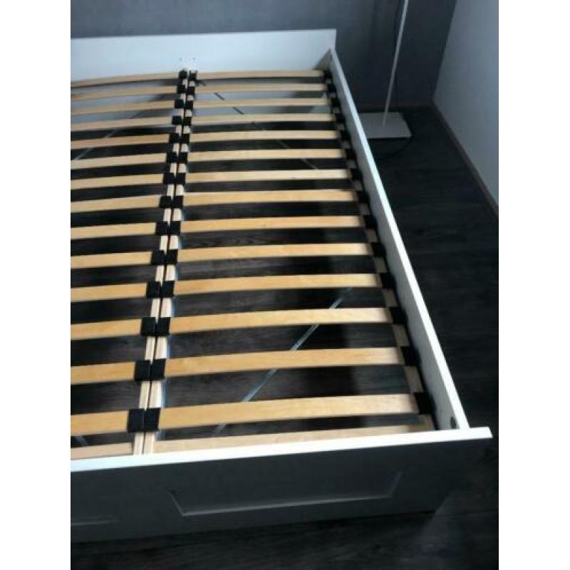 Ikea bed 180 x 200