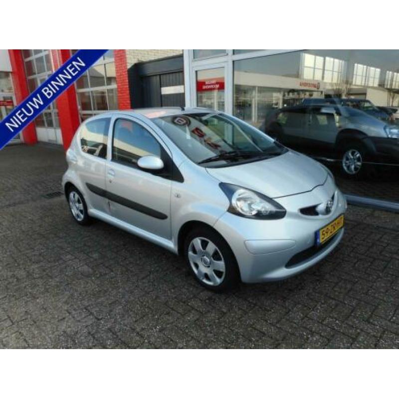 Toyota Aygo 1.0-12V + (bj 2008)