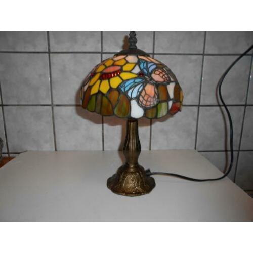 Tiffany glas vlinder lamp 33 hoog kap 20 breed
