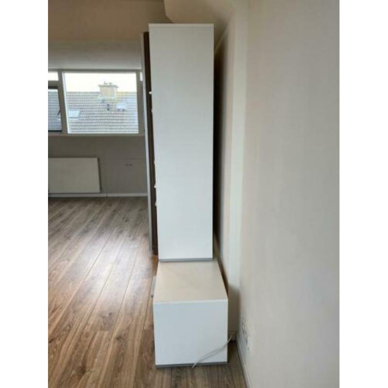 Tv-meubel en bijbehorende kasten (wit hoogglans) te koop!