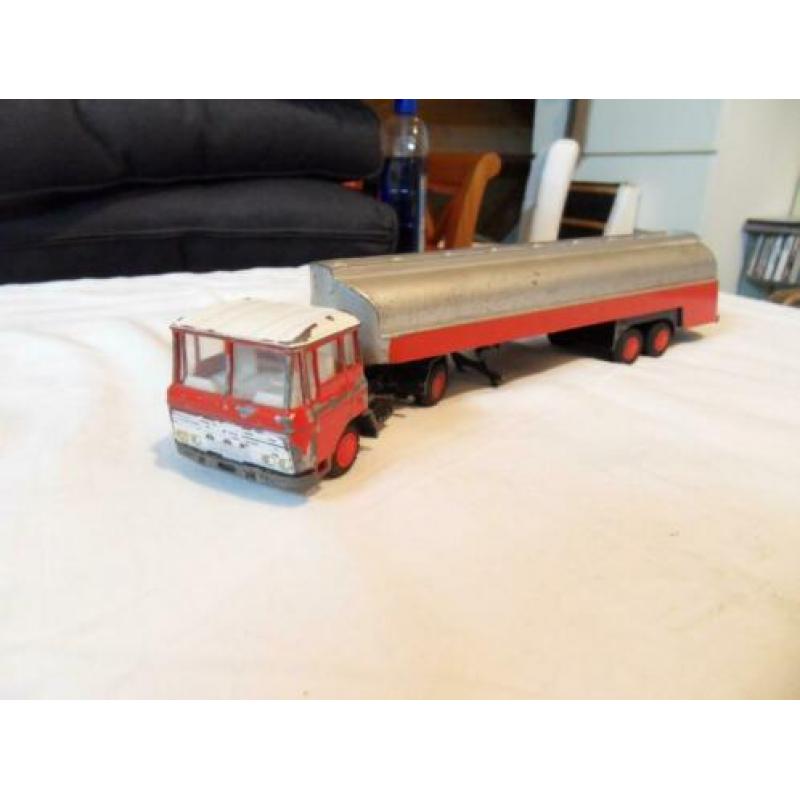 lion car DAF TANKWAGEN