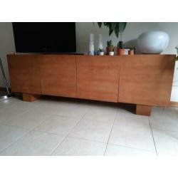 Mooi, teak houten en zeer zwaar dressoir tv-meubel.