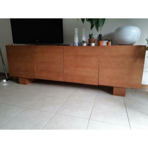 Mooi, teak houten en zeer zwaar dressoir tv-meubel.