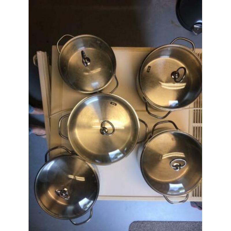Fissler pannenset met glazendeksels
