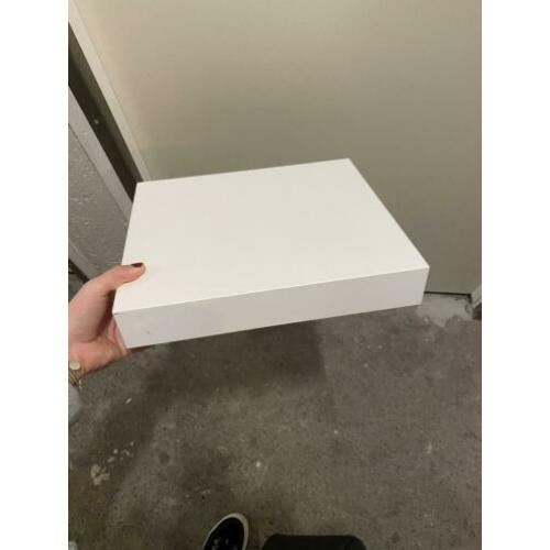 Ikea wandplankjes 2 stuks
