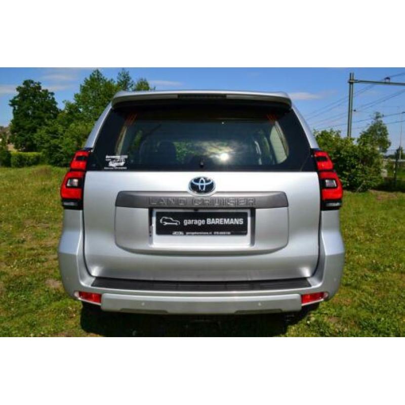 Toyota Land Cruiser 2.8 D-4D Challenger Blind van op voorraa
