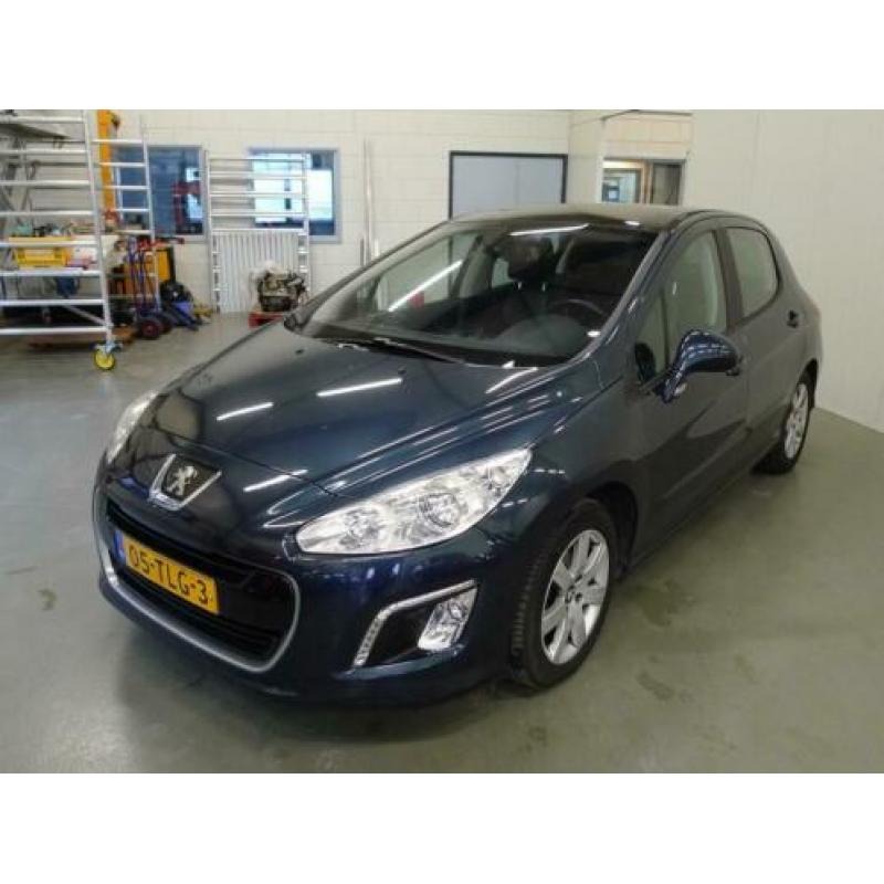 Peugeot 308 1.6 VTi 120PK 5D Blue Lease Executive