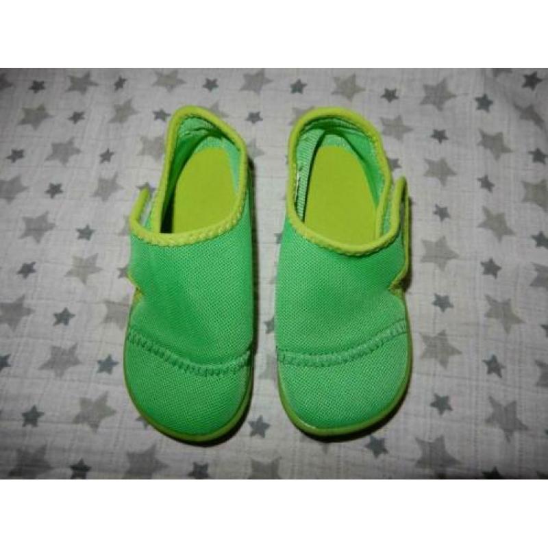 Kikker waterschoenen / zwem schoenen mt 26 nieuw