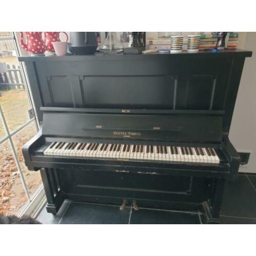 Zwarte piano