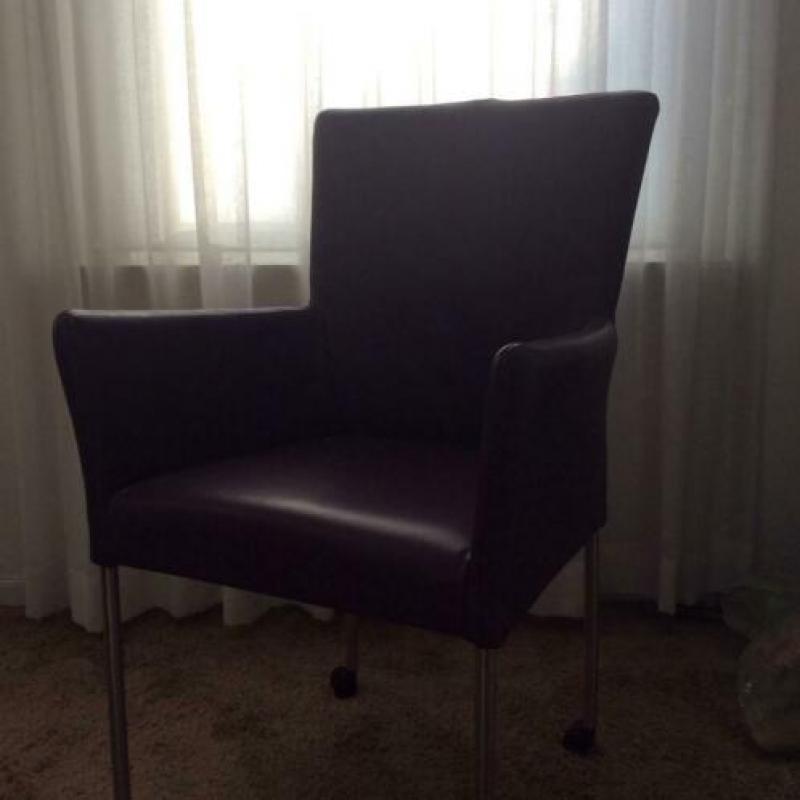 Lederen aubergine stoelen
